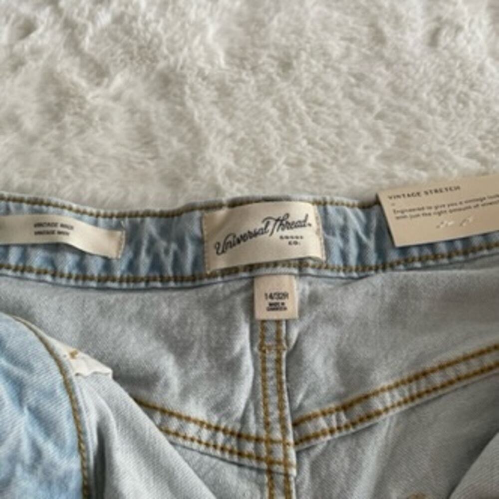 NWT new Universal Thread Vintage Midi Denim Short size 14 - Picture 3 of 3